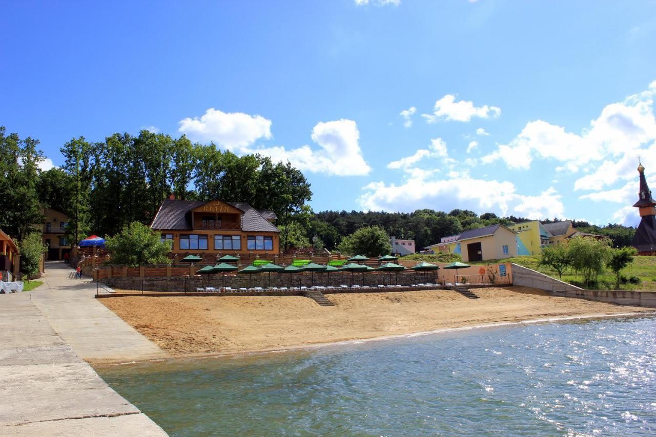 Вілія Hotel Lomacineţi Екстериор снимка